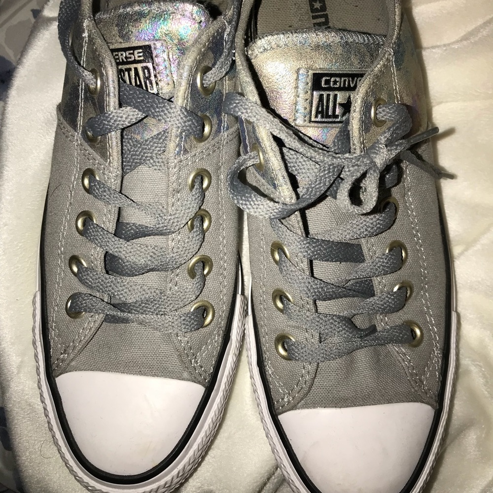 Size 8 converse worn twice